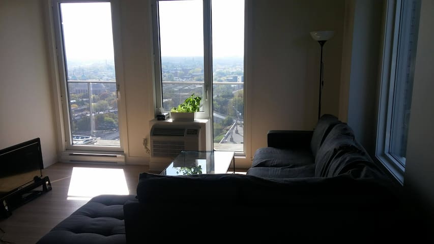 Elegant Modern Condo in Downtown MTL