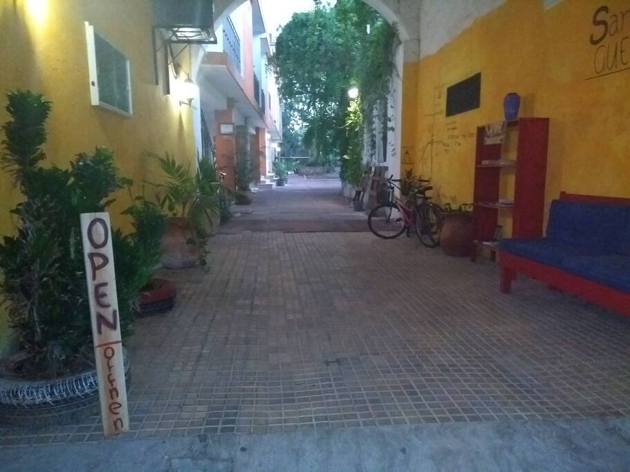 entrada, zona de lectura.
