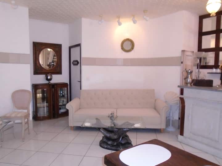 Sttropez. Loft à 3 Km En Duplex - Grimaud