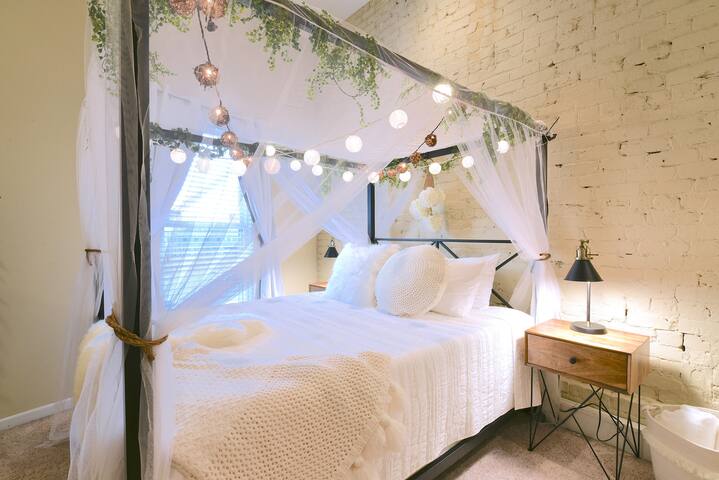 Old City Loft ★PING PONG★ FREE PARKING