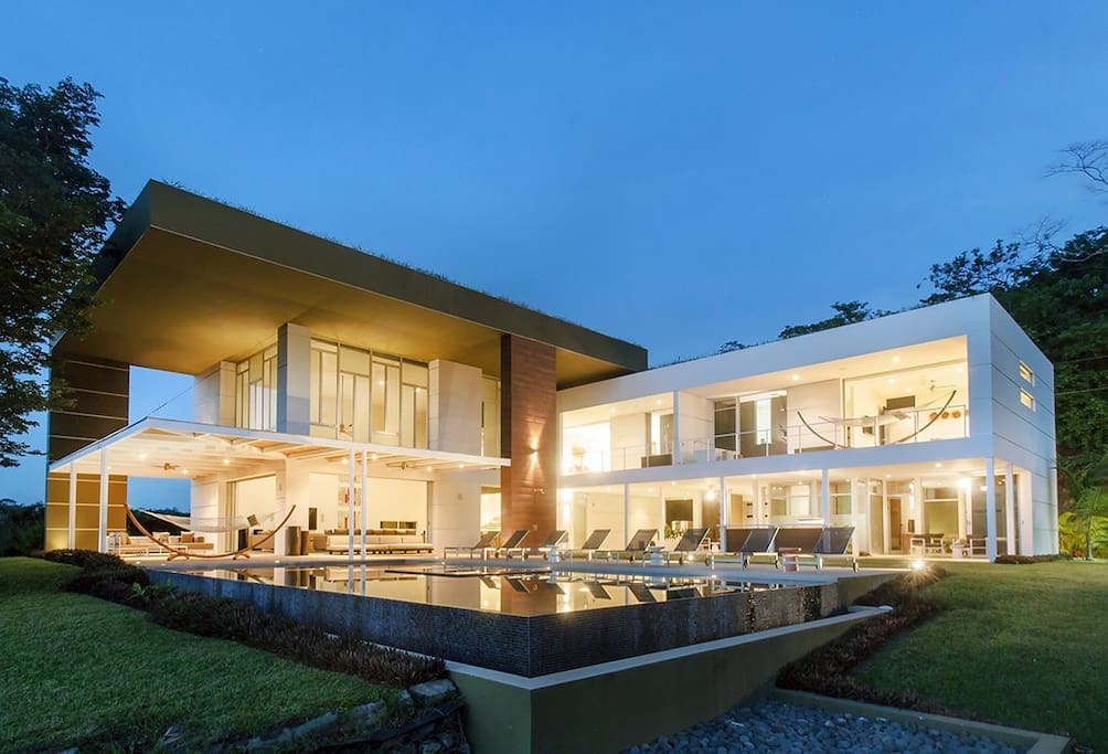 Your luxury Costa Rican escape awaits!
