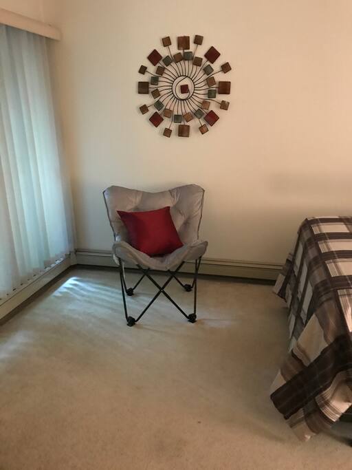 Guest bedroom
