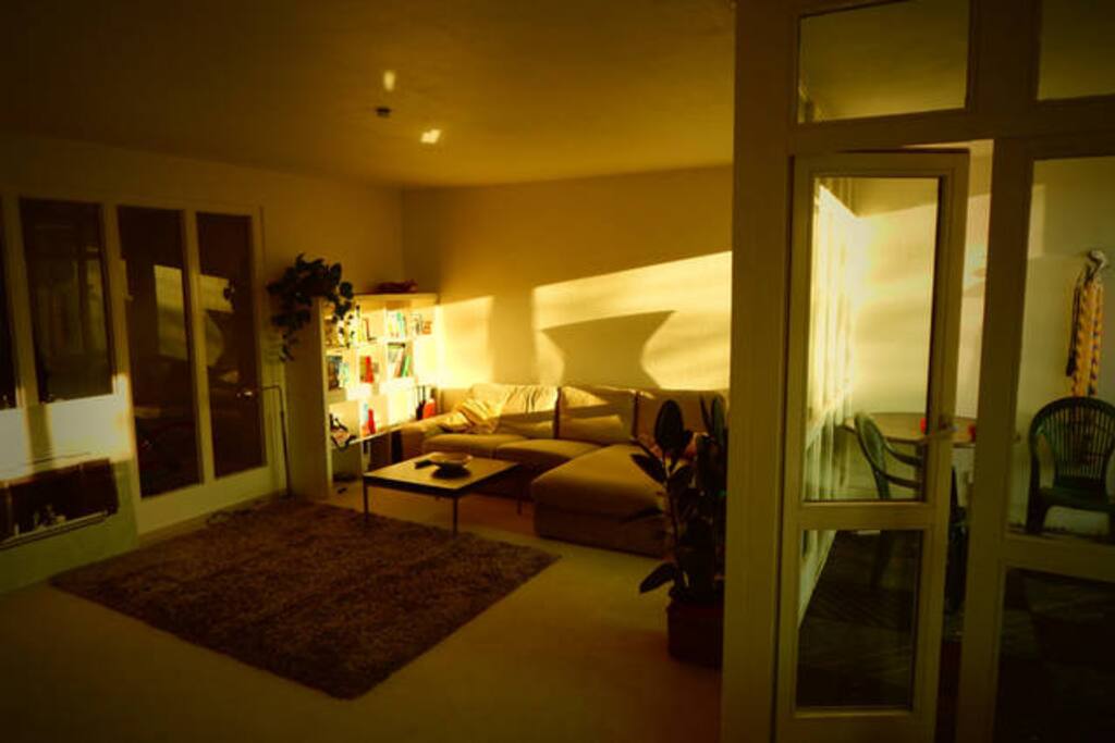 Wohnzimmer (+Terasse)