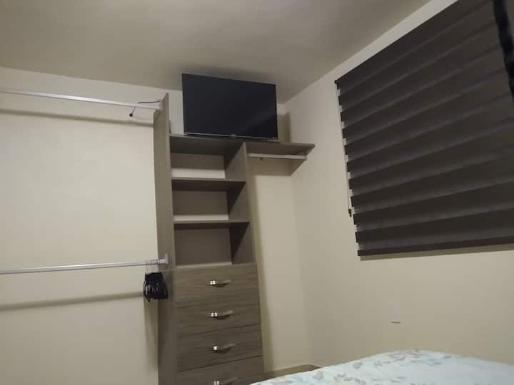 Télévision dans la chambre des maîtres