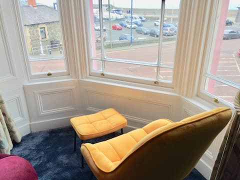 Big townhouse with sea views in Bangor.