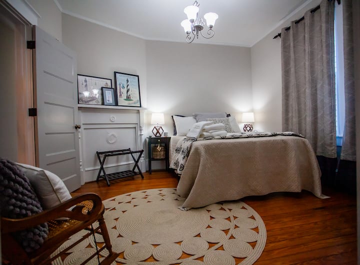 Middle queen sleep number bedroom w/ attached bath ("Trying to get to Key West")