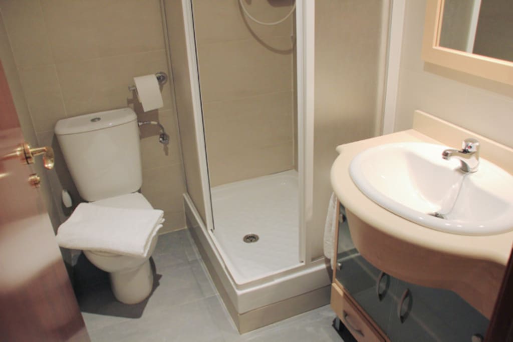 Baño con ducha
