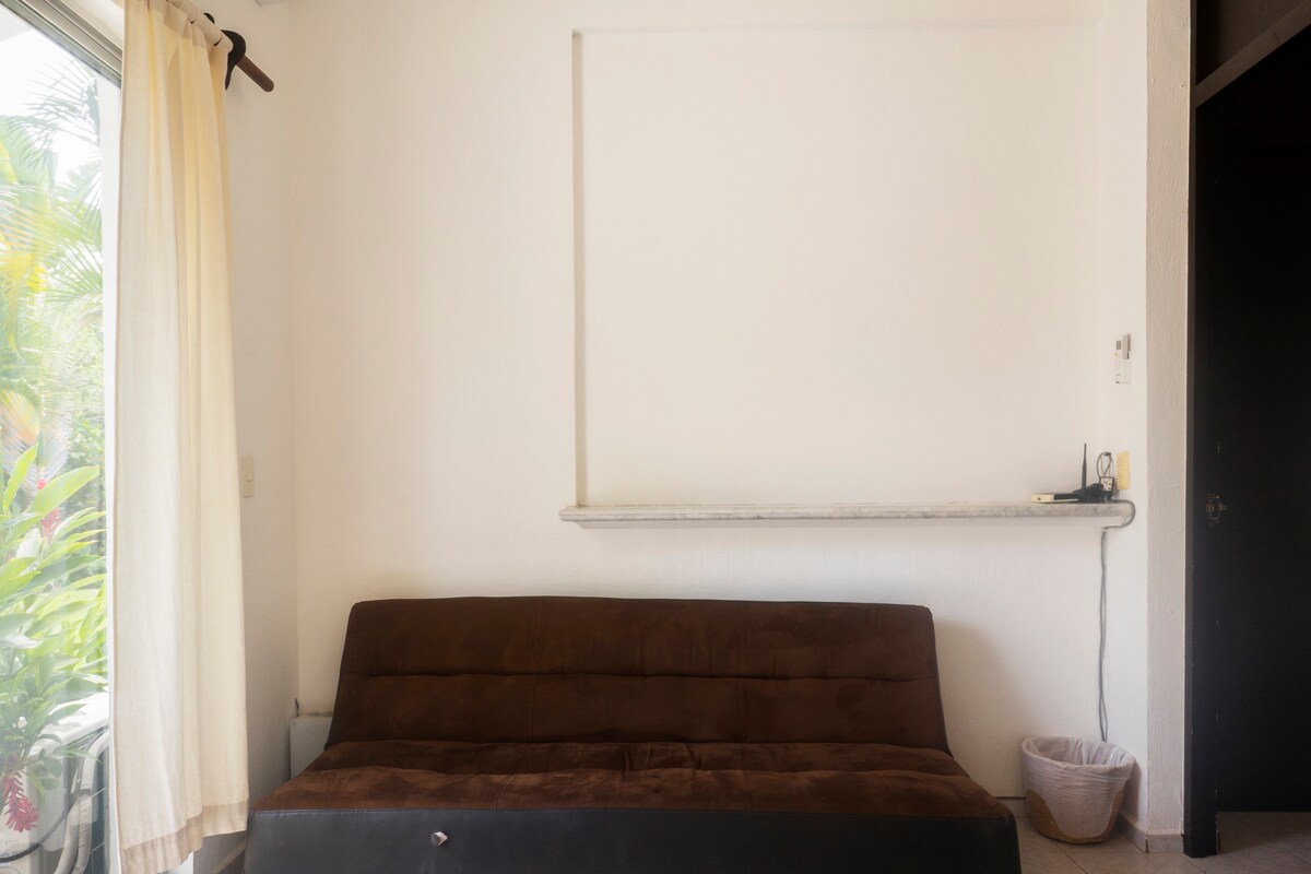 Top Airbnb: Casa La Escondida 15 minutes from the airport in Alfredo V. Bonfil