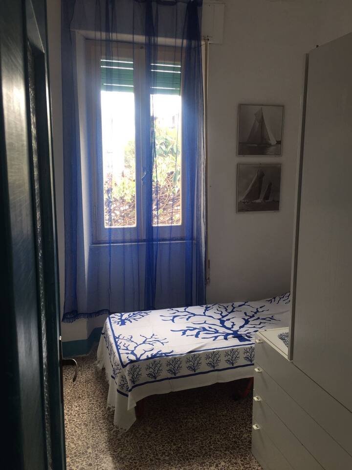 غرفة 3 سرير مفرد