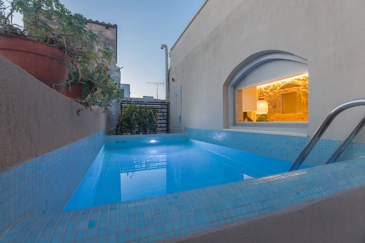 Old Town Villa with private pool – Villa Daphne