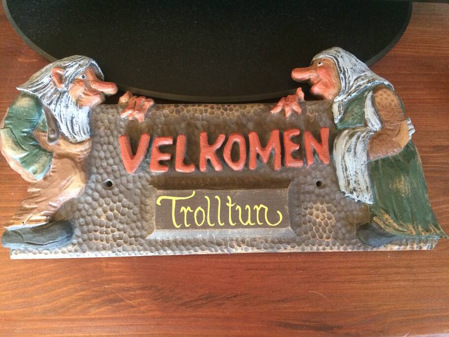 Mange søte troll inne i hytta
