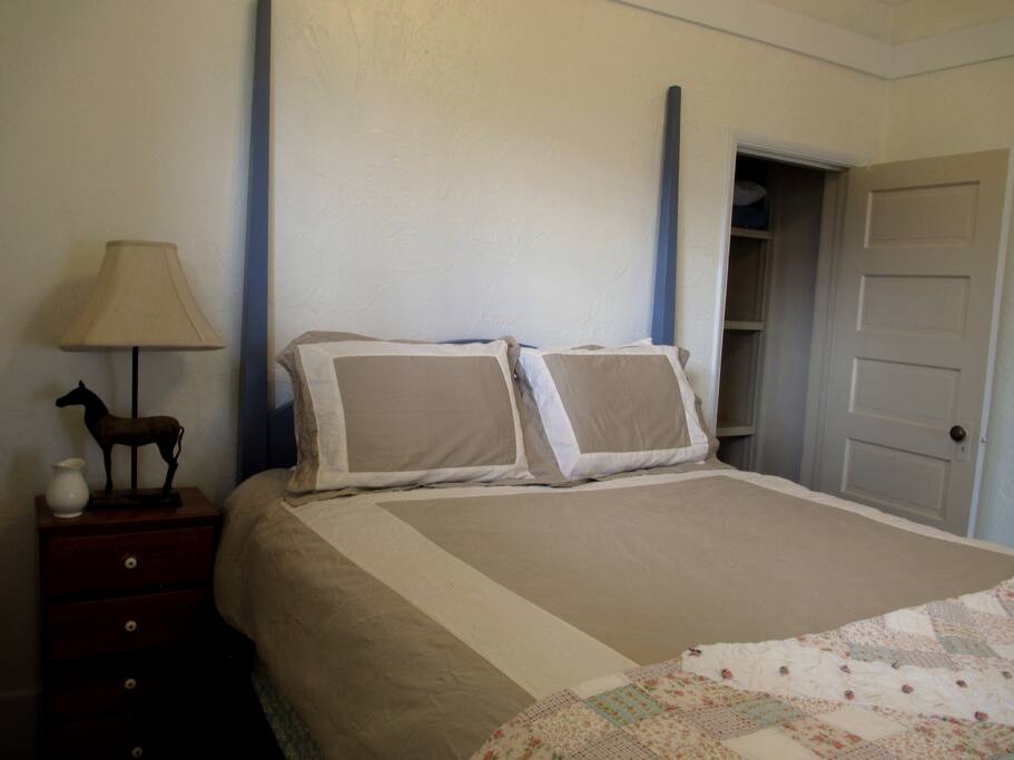 Queen size bed