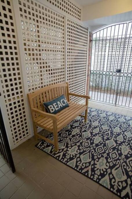 Outdoor Foyer