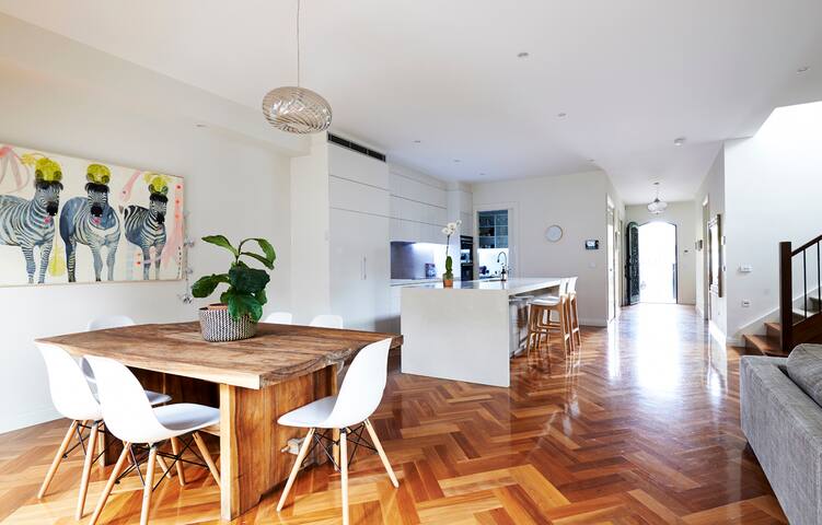 Modern Day Lux. gallery image 4