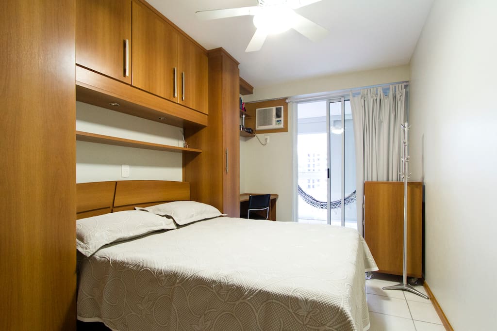 Quarto (Bedroom)