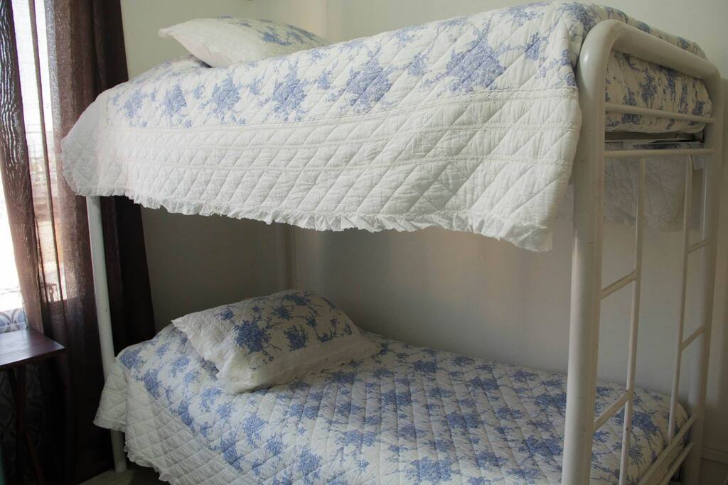 Cama en habitación cuádruple