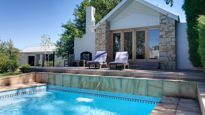 Merricks North Retreat — country home on 5 acres gallery image 5