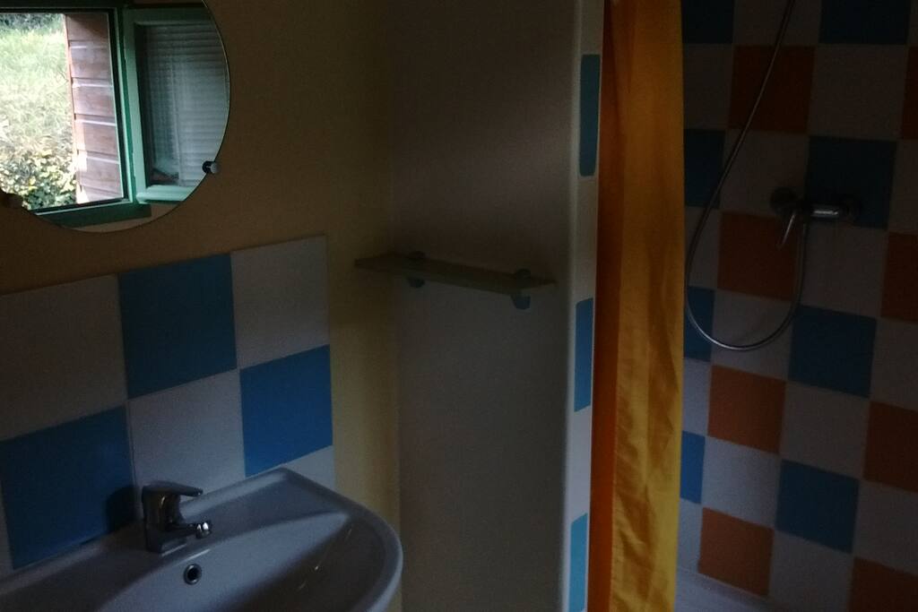 douche-wc-lavabo