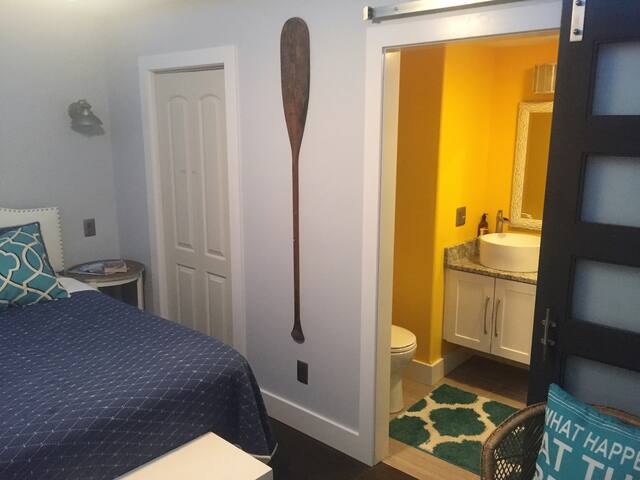 Private Nickel Plate Beach Rental Suite