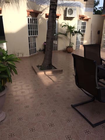 Sumanguru guest house- Gateway to the Airport