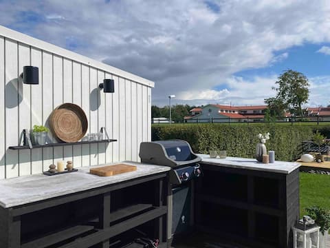 Family-friendly townhouse near the sea