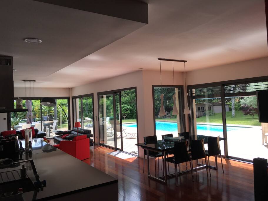 Un espace de vie de 80m2 ouvert sur le jardin