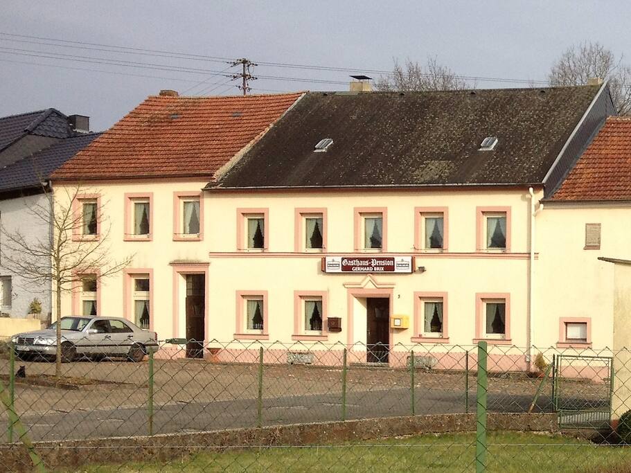 Hausansicht Frühjar