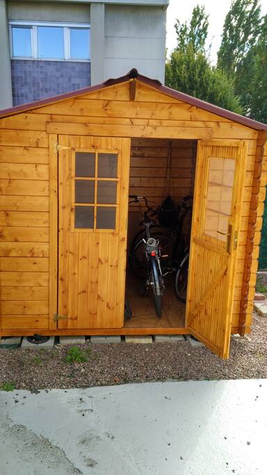 Cabane à vélos