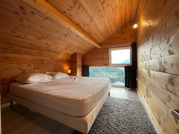 Chambre 1 étage avec lit 160/200