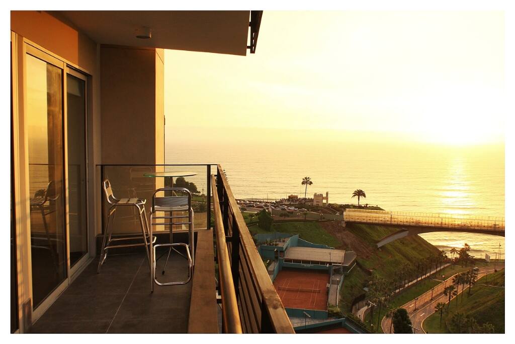 Balcón / Balcony