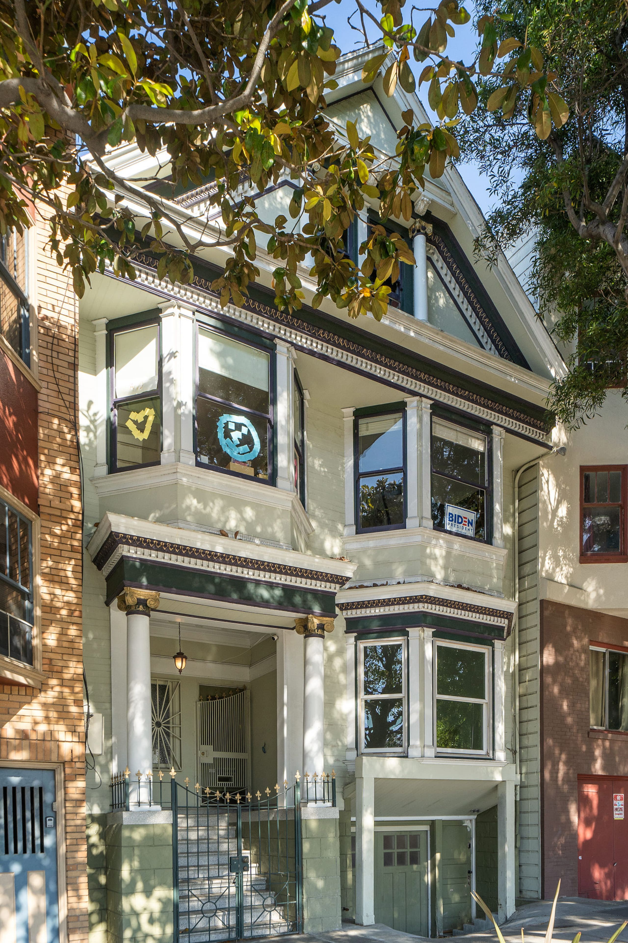 Home in San Francisco · ★4.95 · 1 bedroom · 2 beds · 1 bath - Image 32