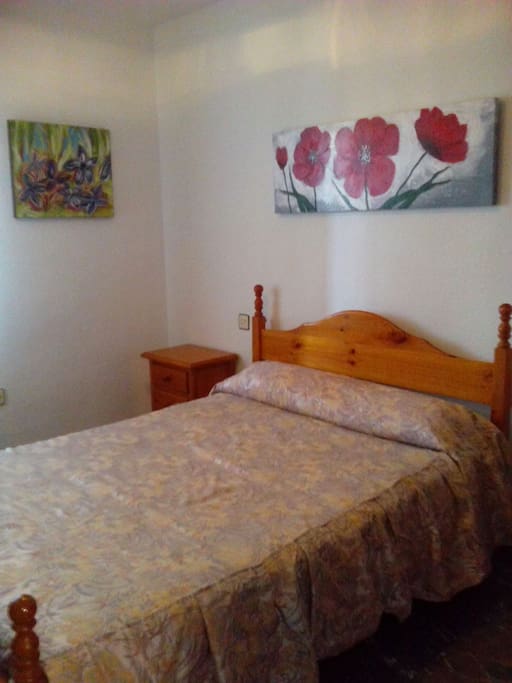 Dormitorio principal con armario empotrado