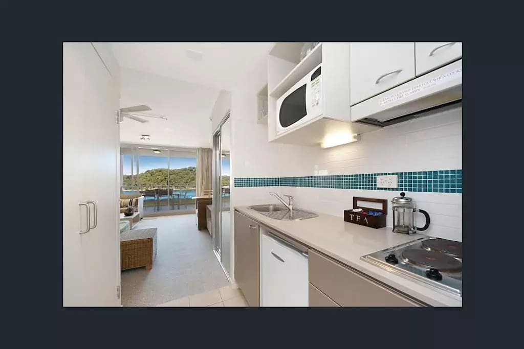 Modern kitchenette