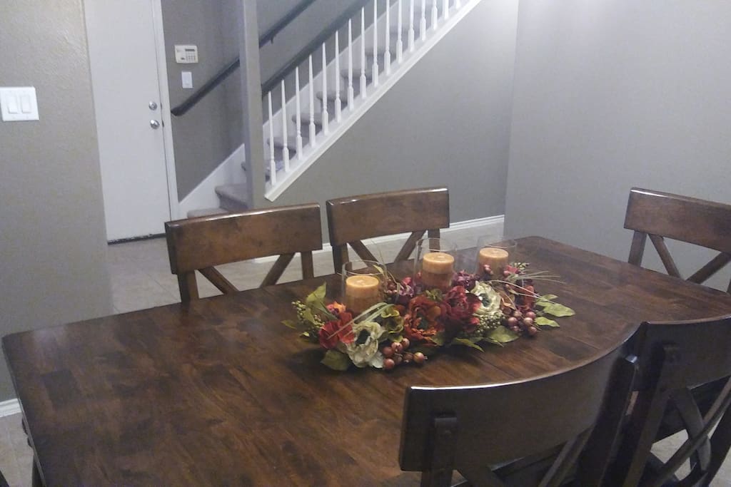 Dining Room Table with Folding Leaf