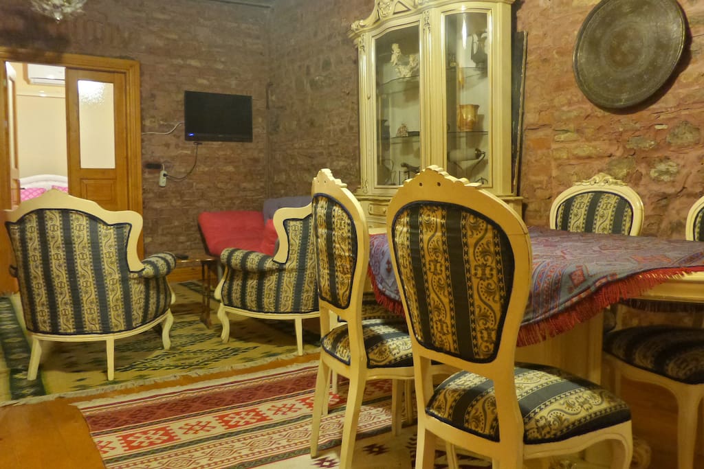 Oturma Odası-Salon-Yemek masası