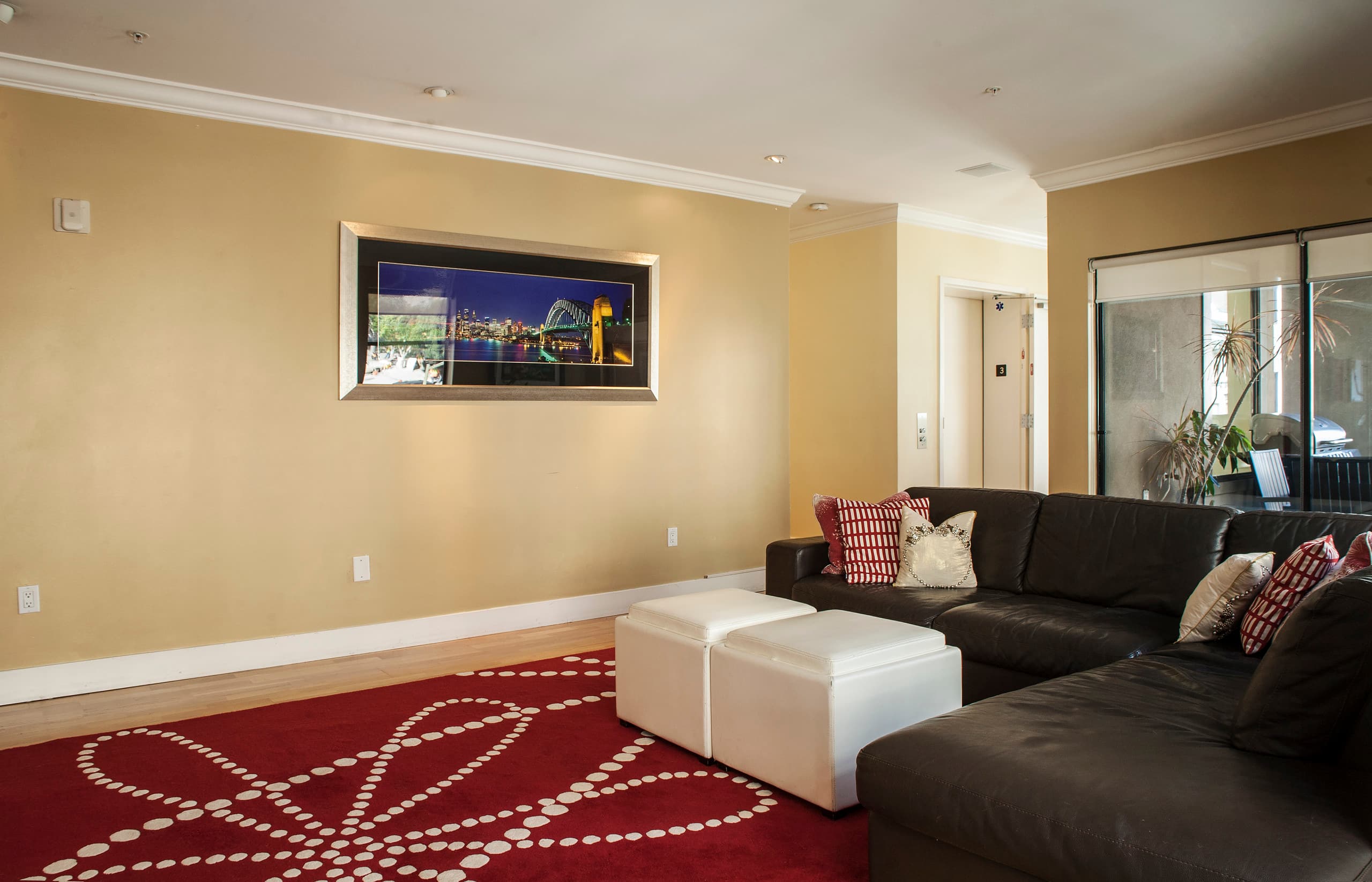 Condo in San Francisco · ★4.95 · 3 bedrooms · 4 beds · 2 baths - Image 8