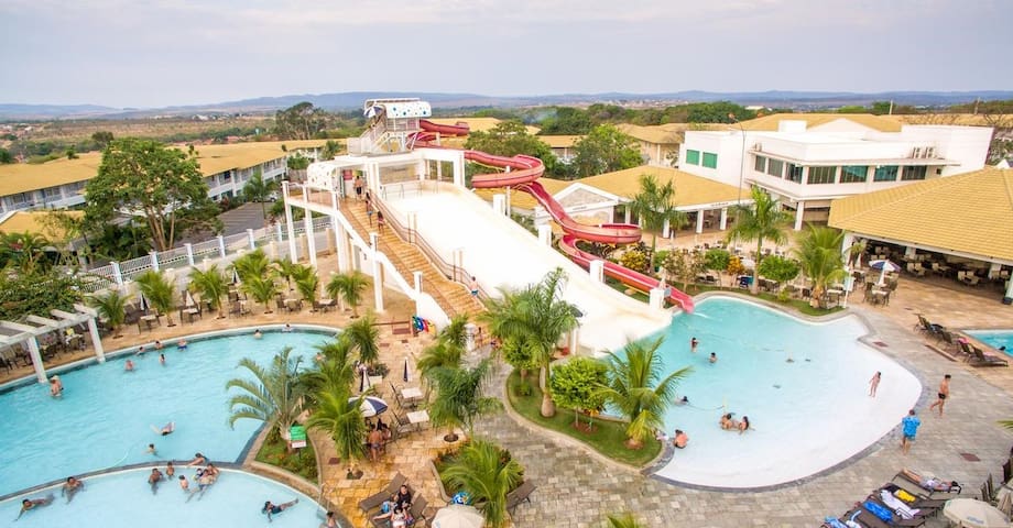 Lindo Flat localizado no Lacqua Diroma