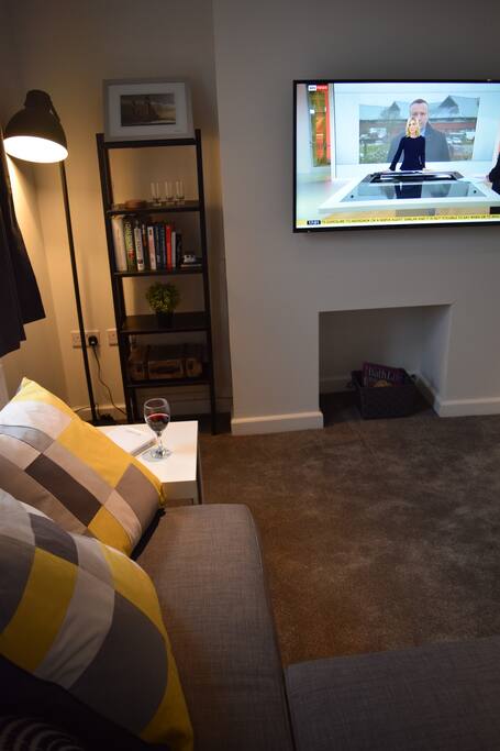 Lounge with books and reading light