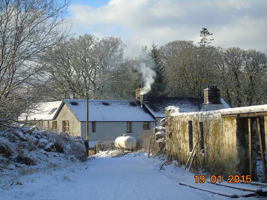 lodge, farmhouse and steading ruins