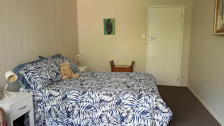 3号卧室，双人床。