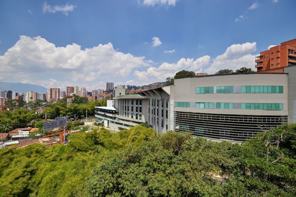 Medellin is known for its gorgeous landscapes, the apartment's location allows you to enjoy this view