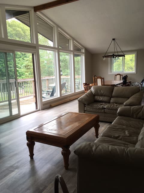 Top Airbnb: Lakeland Beach House in South Bruce Peninsula