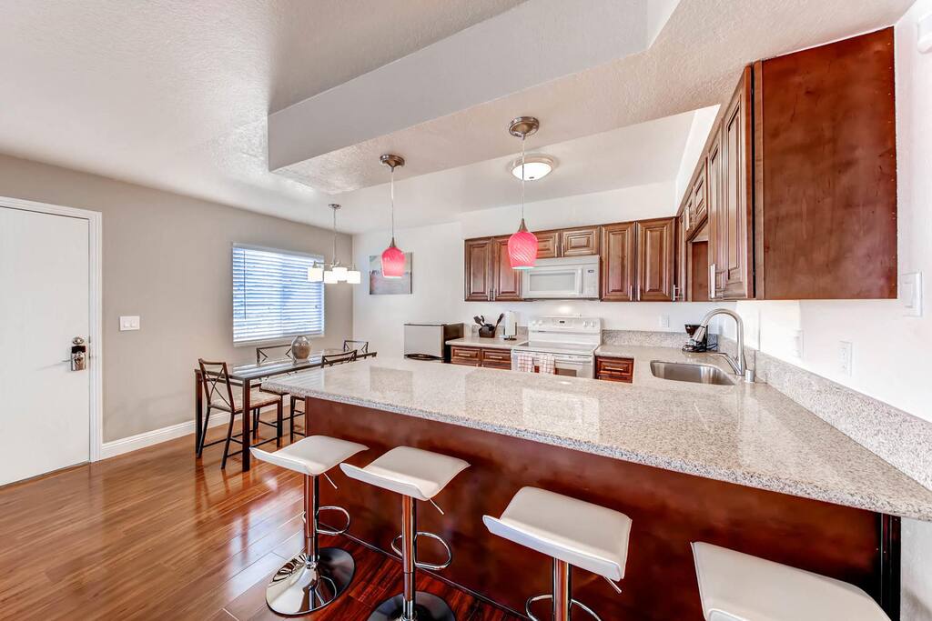Breakfast Bar