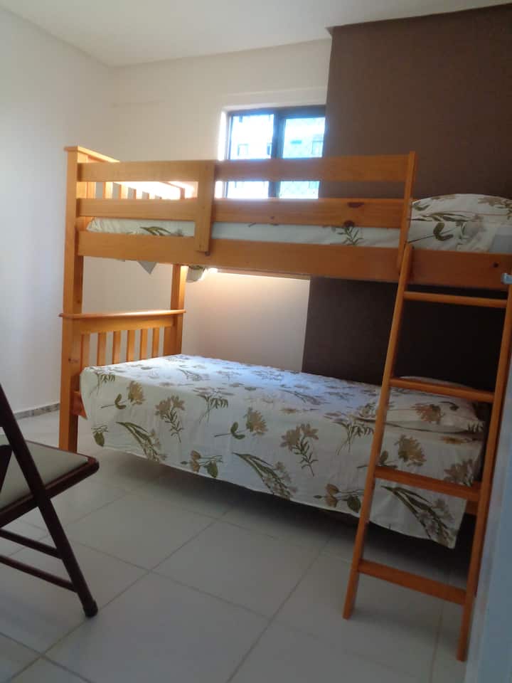 Ორსართულიანი საწოლი / ბელიშე