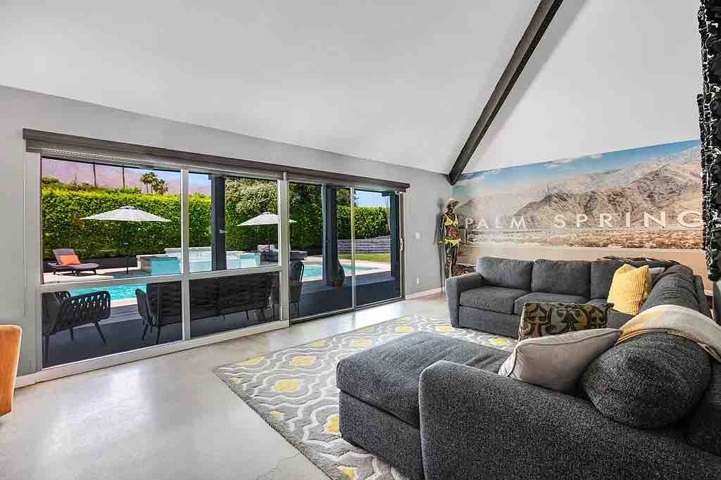 Top Airbnb: Palm Springs Retreat (Pool & Spa | 5 min to Dtwn) in Coachella Valley & Desert