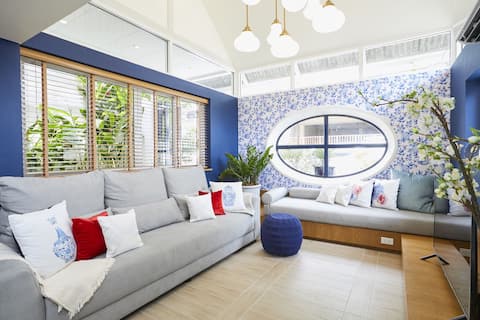 Private blue and white stylish house, 4Br 3Bathr.