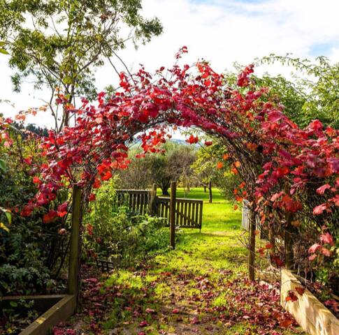 Butterfly Red Hill: Farm House gallery image 2