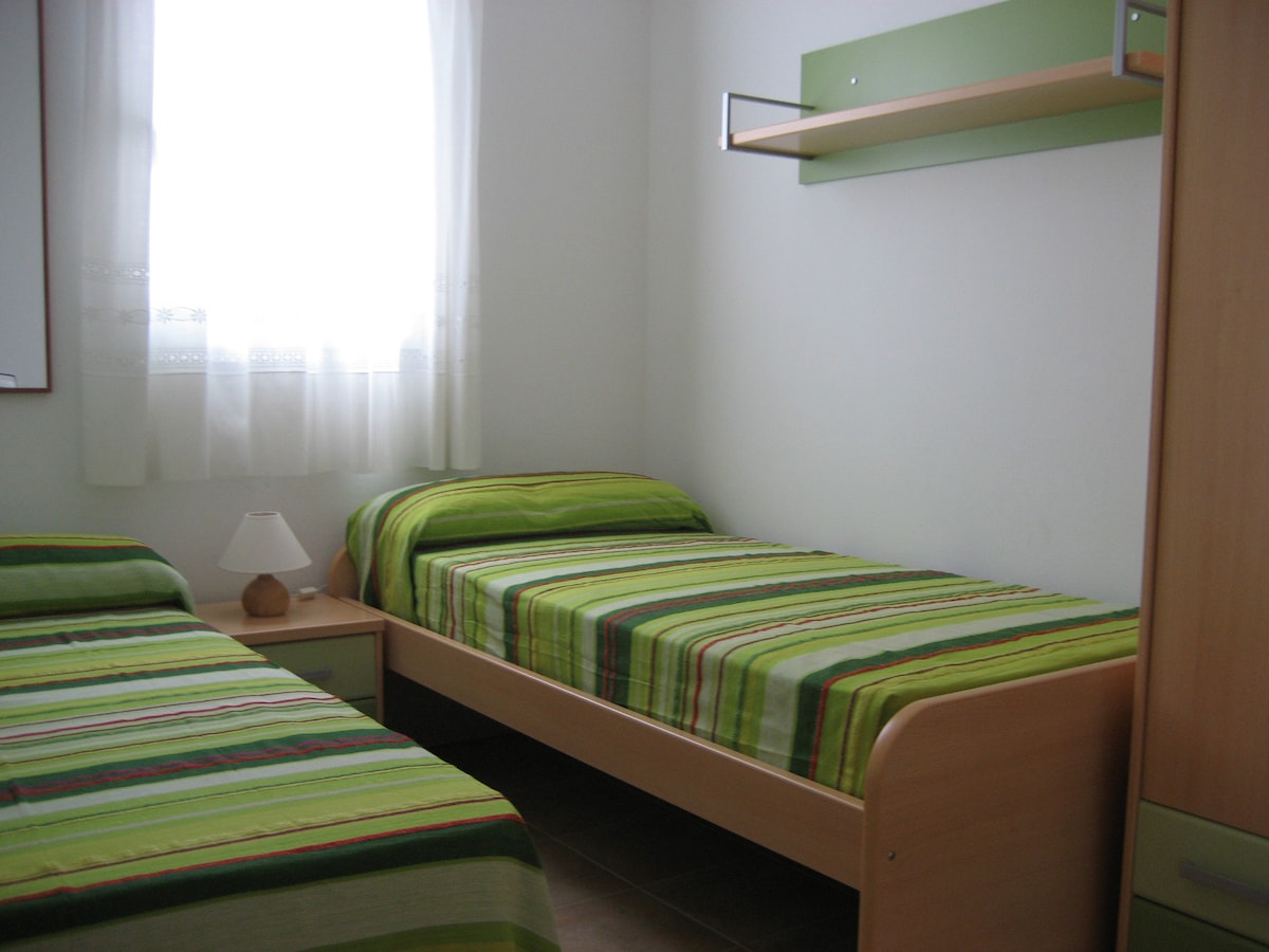 غرفة النوم 2