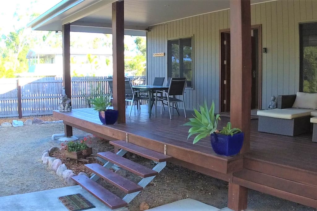 Outdoor living and dining