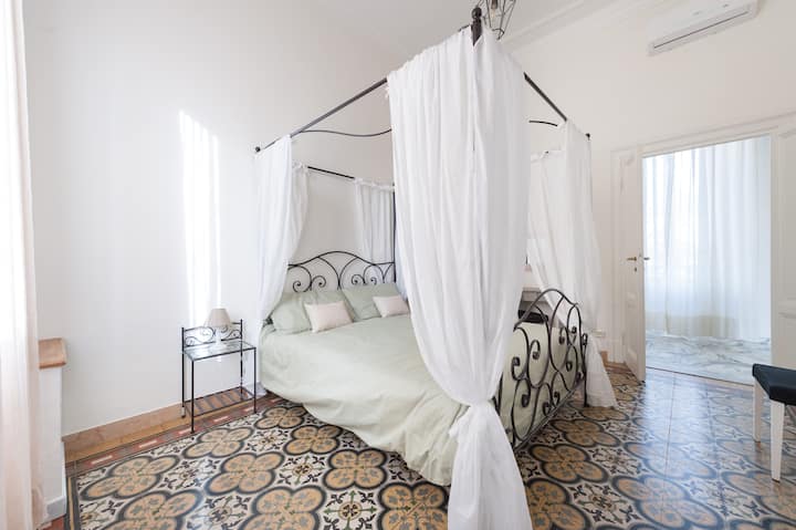 საძინებელი 4